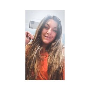 Meet your Posher, Karine